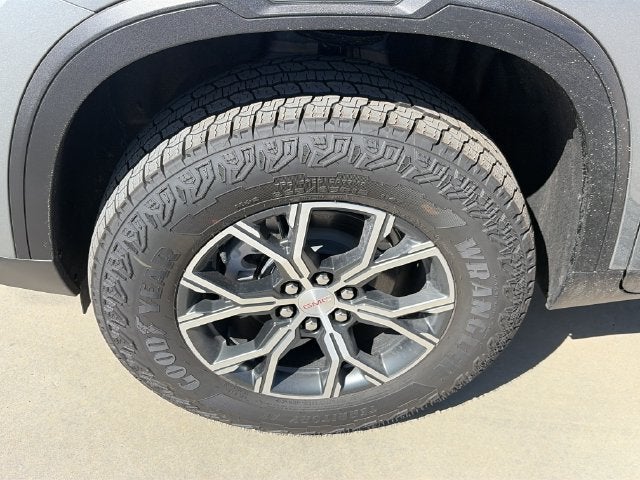 2027 GMC Acadia AT4