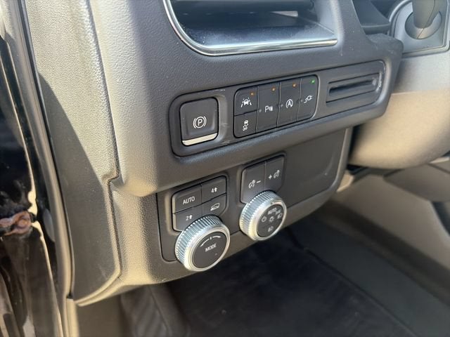 2022 GMC Yukon SLE