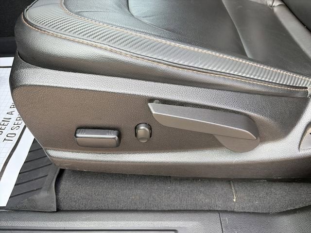 2022 GMC Canyon AT4 - Leather