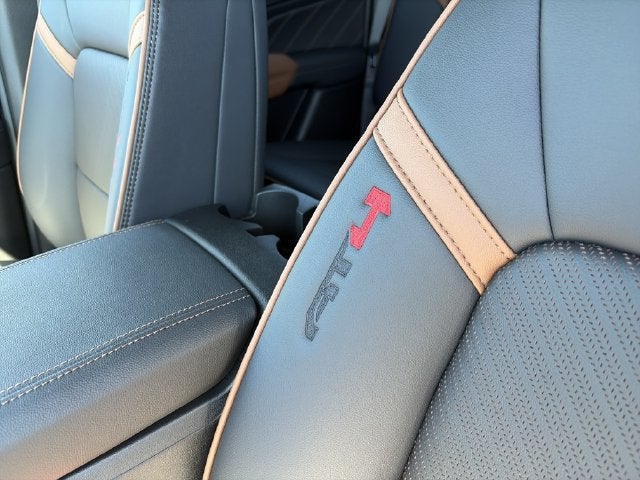 2026 GMC Canyon AT4 - Photo 17