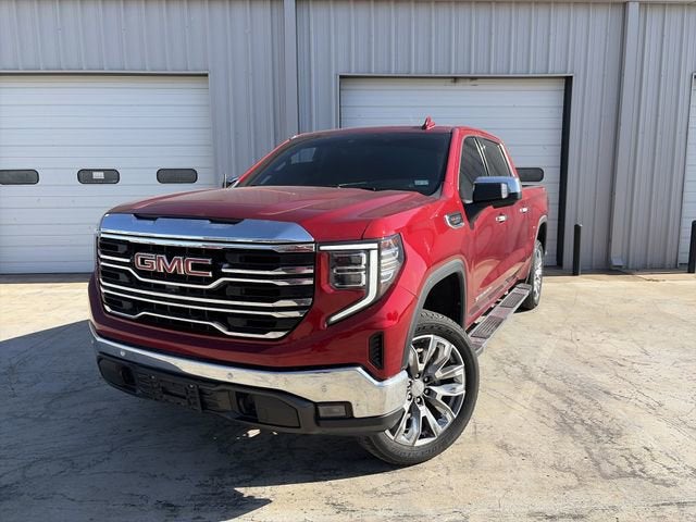 2023 GMC Sierra 4WD Crew Cab Short Box SLT's photo
