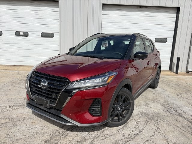 2023 Nissan Kicks SR