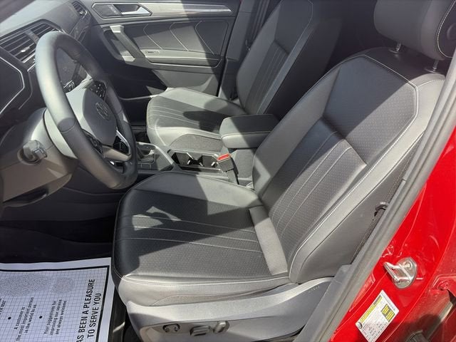 2024 Volkswagen Tiguan SE R-Line Black