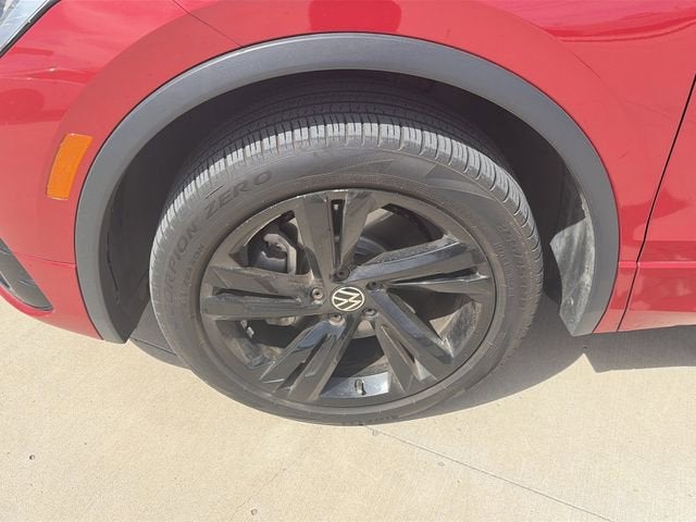 2024 Volkswagen Tiguan SE R-Line Black