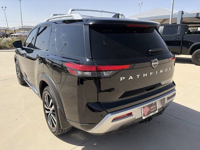 2024 Nissan Pathfinder Platinum