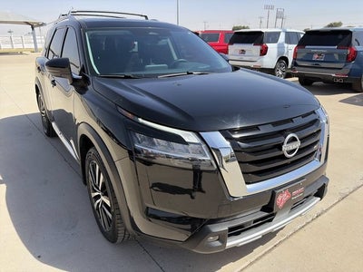 2024 Nissan Pathfinder Platinum